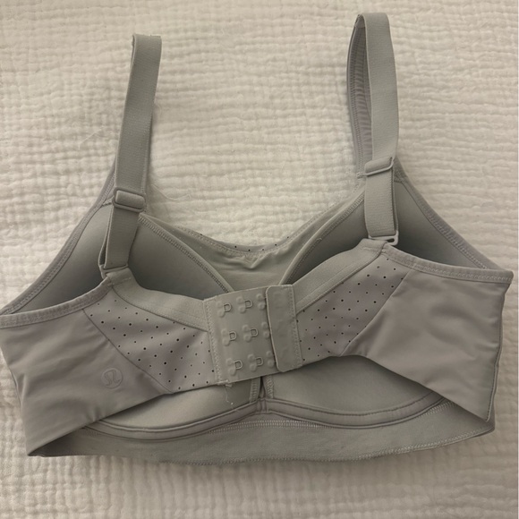 Lululemon Run Times Bra - Light Gray 32D - Picture 2 of 4